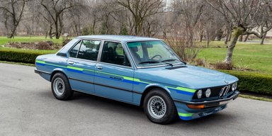 Раритет із 70-х: на аукціон виставили першу заряджену "п'ятірку" BMW (фото)