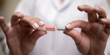 Прививаться или нет? Так ли опасна индийская вакцина от коронавируса, как об этом говорят скептики