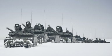 Потік Т-90, Т-80, Т-72: експерт пояснив, як ЗС РФ отримують "гігантську" кількість танків