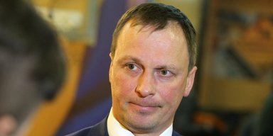 Глава Госавиаслужбы Бильчук в декабре получил надбавку в 1000% "за интенсивность труда"