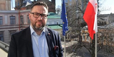 Экспосол Польши вернул награду от Зеленского из-за подразделения имени "Героев УПА"