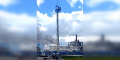 Пролетів 1400 км: БПЛА вдарив по "Салаватнефтеоргсинтез" у Башкирії (відео)