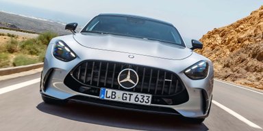 Більший, потужніший, швидший: презентовано новий суперкар Mercedes-AMG GT (фото, відео)