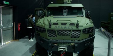 На выставке в ОАЭ Украина представила новую бронемашину GYURZA-O2 (видео)
