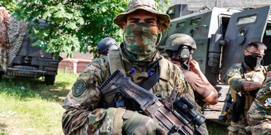 Відхилив чотири запити: президент Словаччини заборонив жителям країни воювати за Україну