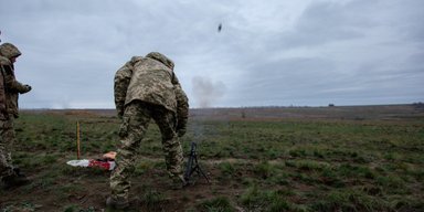 "Передаємо на нуль": в ЗСУ зʼявились українські бікаліберні міномети (фото)