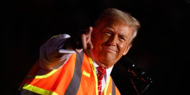 Не только Рейган: нардеп предлагает нарисовать в Киеве мурал Трампу (скриншот)