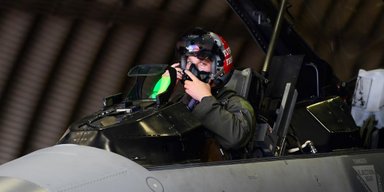 Нідерланди відправили перші винищувачі F-16 до Румунії, щоб навчати українських льотчиків