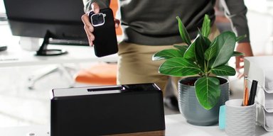 Зарядит смартфон за 2 секунды: как работает необычное устройство-"тостер" (видео)