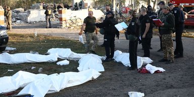 "Не гражданская цель": в Кремле прокомментировали удар РФ по селу Гроза