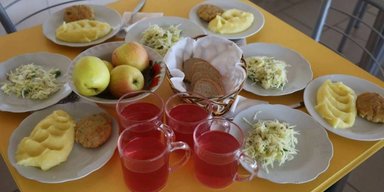 Никакого Клопотенко: повариха в школе рассказала, чем на самом деле кормят детей (фото)