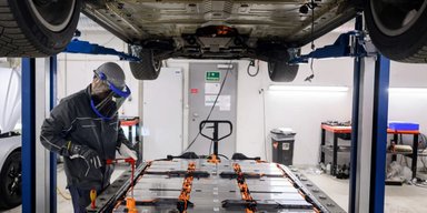 Аккумуляторы для электрокаров сильно подешевеют в 2026 году: названа неожиданная причина