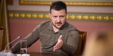 "Не могу сбежать во время войны": Зеленский назвал условие своего участия в выборах президента