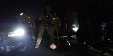 В Полтаве задержали трех мужчин, которые избили парня, защищавшего свою девушку (видео)