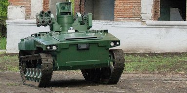 Рій дронів і ракети "Корнет": РФ почне серійне виробництво робота "Маркер"