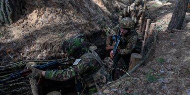 Сили оборони України ледве тримають оборону вздовж водойм на захід від Авдіївки, — BILD (карта)