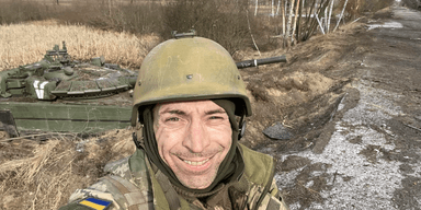 Письменник "Сайгон" потрапив у ДТП: машина злетіла з траси й перевернулась (фото)