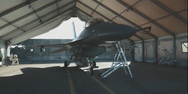 Міноборони Бельгії показало навчання пілотів ЗСУ на F-16: тижні до повної готовності(відео)