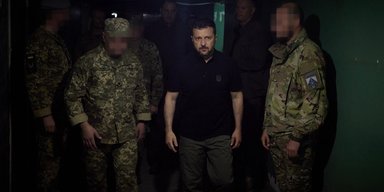 "Було дуже важко взимку": Зеленський розповів про стан війська та ситуацію на фронті