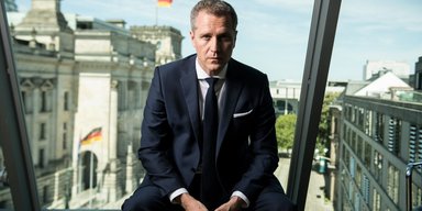Розпочато розслідування: депутата Бундестагу підозрюють в отриманні хабаря від платформи Медведчука