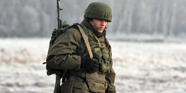80 000 російських солдатів залишаються на кордоні з Україною, — New York Times