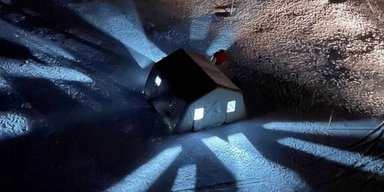 "Жизнь остановилась": как украинцы выживают в самых суровых зимних условиях с начала войны (видео)