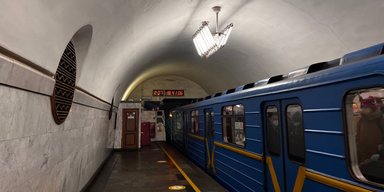 В метро Киева дефицит сотрудников из-за мобилизации: интервал движения поездов увеличится