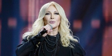 Зрадниця Повалій заспівала українською у Росії та цинічно заговорила про "єдиний народ" (відео)