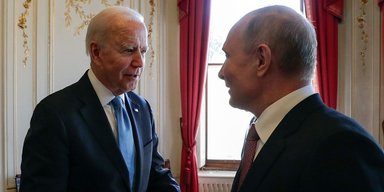 Невелике вторгнення в Україну сталося. Чим відповість Захід і чи піде Путін далі