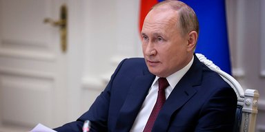 "Показували ляпас Макрону": пропаганда РФ приховала заяви Трампа про "божевільного" Путіна, — The Moscow Times