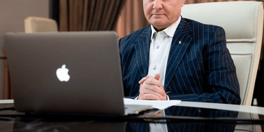 Порохоботы без работы. Как повлияет на перспективы Порошенко разгром его ботоферм в интернете
