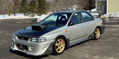 На продажу выставили самый редкий и экстравагантный Subaru (фото)