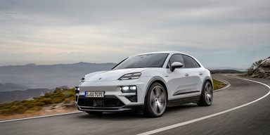 В Україні з'явиться новітній електрокросовер Porsche: подробиці та ціни (фото)