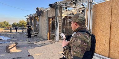 Вибухи в Запоріжжі: ЗС РФ майже 40 хвилин бомбили місто, є загиблі та поранені (відео)