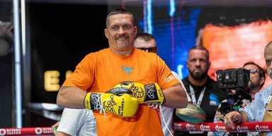 "У хлопця поменше скілів більше": Холіфілд прогнозує нокаут у поєдинку Усик — Ф'юрі