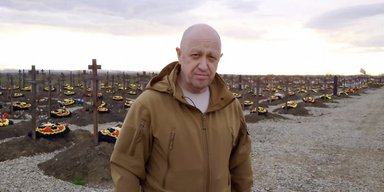В разбившемся в РФ самолете среди пассажиров числился Евгений Пригожин, — Росавиация (видео)