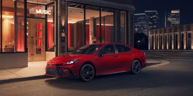 У спортивному дусі: Toyota Camry отримала нову стильну версію (фото)