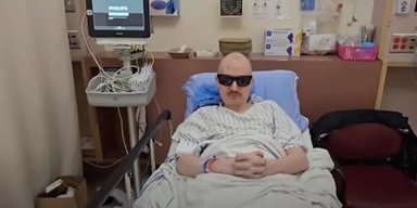 "Не видел 20 лет": слепому мужчине вставили в глаз собственный зуб и это сработало