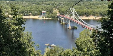 Упавшего с аттракциона в Киеве мужчину признали мертвым: в прокуратуре раскрыли детали