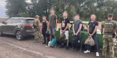 Заплатили по $4500: безпілотник завадив ухилянтам виїхати з України (відео)