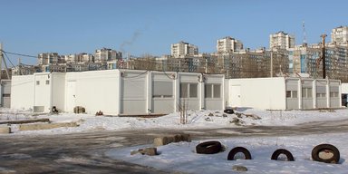 В домике. Как живут переселенцы в транзитном модульном городке Днепра