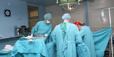Милые кости. Как помочь врачу, который одной ногой стоит в каменном веке, а второй — в операционной