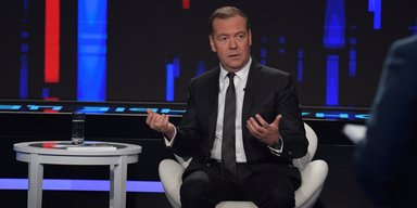 "Примите решение о возвращении Судет": Медведев призвал Чехию пойти на уступки из-за Крыма