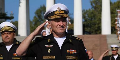 Неубедительные "доказательства": аналитики сомневаются, что командующий ЧФ РФ Соколов жив