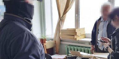 СБУ затримала інженерів, які хотіли продати новітні технологічні розробки України (фото)