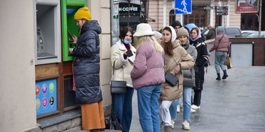 Банкомат на батарейках, данные в облаке. Как банки спасают деньги клиентов во время веерных отключений