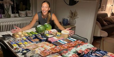 Женщина уже 4 года не покупает еду: продукты для питания она достает необычным способом