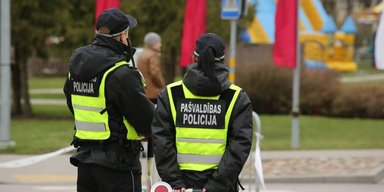 Поліція Латвії штрафуватиме водіїв за наліпки "Я – русский" на авто