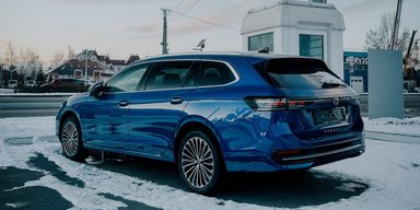 В Україну привезли новий універсал Volkswagen Passat B9 (фото)