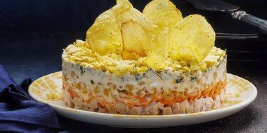 Салат "Парус" с чипсами: как приготовить вкусное и красивое блюдо